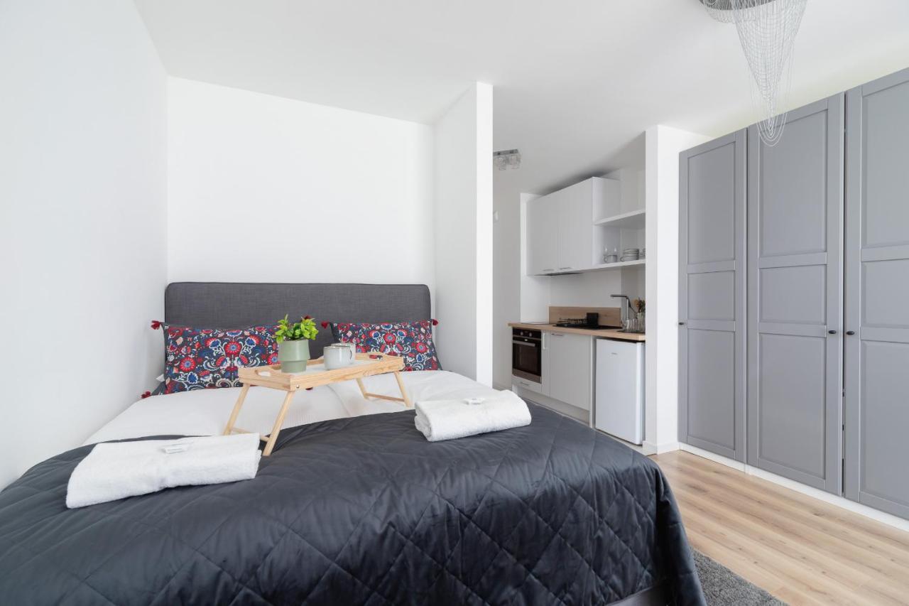 Elegant Pet-Friendly Studio In Krakow By Noclegi Renters Extérieur photo