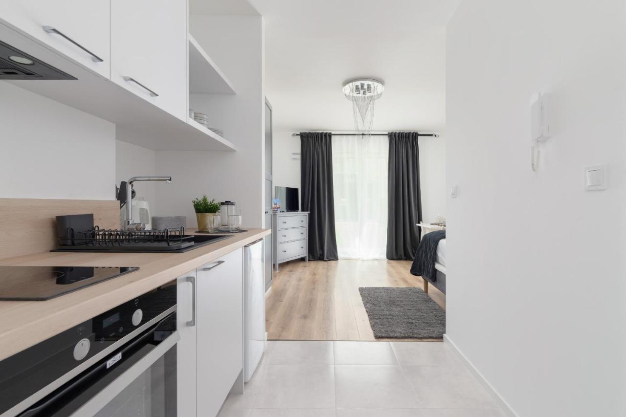 Elegant Pet-Friendly Studio In Krakow By Noclegi Renters Extérieur photo